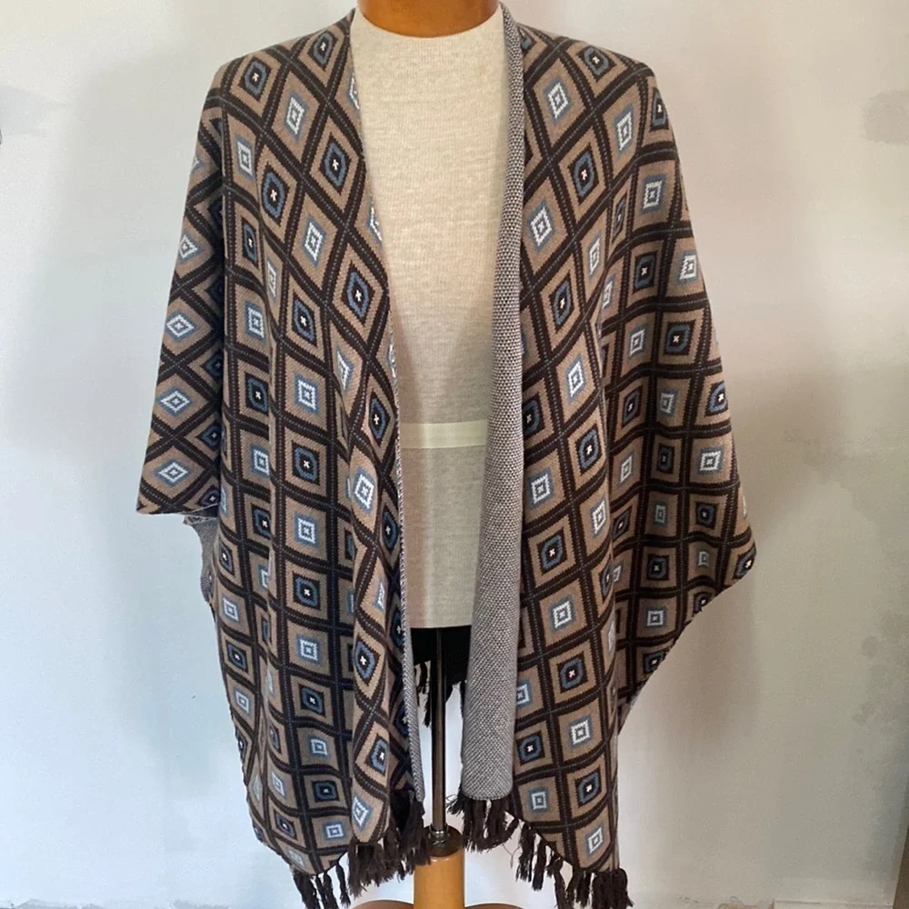 Chico’s boho geometric pattern shrug poncho open front cardigan sweater tassels